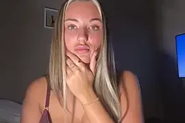 LaceyMilliexoxo nude stripg before cam for live sex video chat