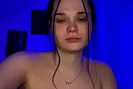 ElenaMariee nude stripg before cam for live sex video chat
