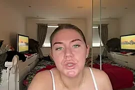 Golidelovee nude stripg before cam for live sex video chat
