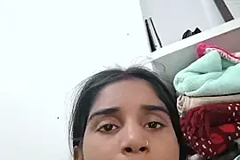 Hot-Soniya2 nude stripg before cam for live sex video chat