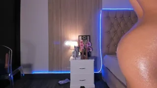 Maddyluxe nude stripg before cam for live sex video chat