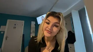 rosie-hipstergal nude stripg before cam for live sex video chat