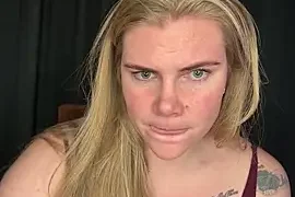 SexyBlondJoanna nude stripg before cam for live sex video chat