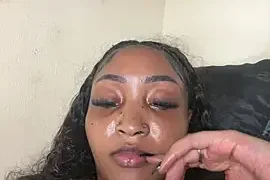 Ruthlessvee nude stripg before cam for live sex video chat