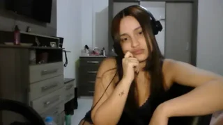 Willowlk nude stripg before cam for live sex video chat