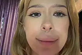 MaryChanXO nude stripg before cam for live sex video chat