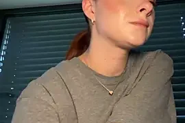 Mia-Rey nude stripg before cam for live sex video chat